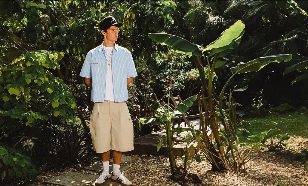 Complete the fit model look in nature